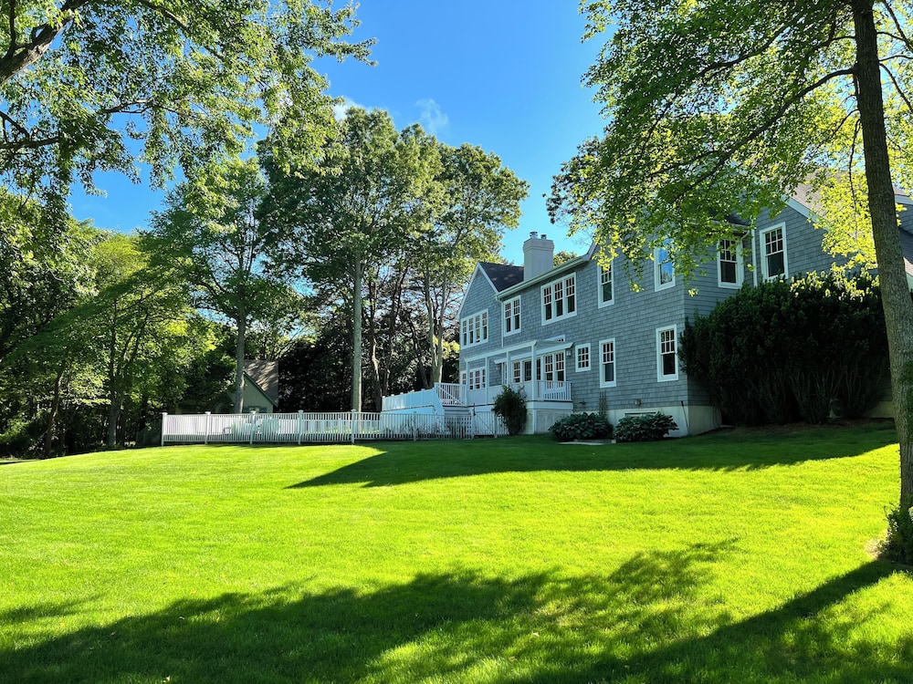 Head of Pond House