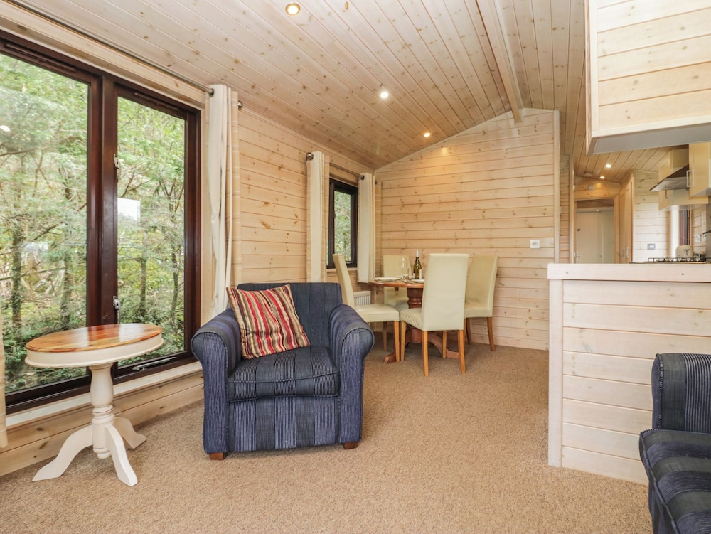 Canadian Cabin 37