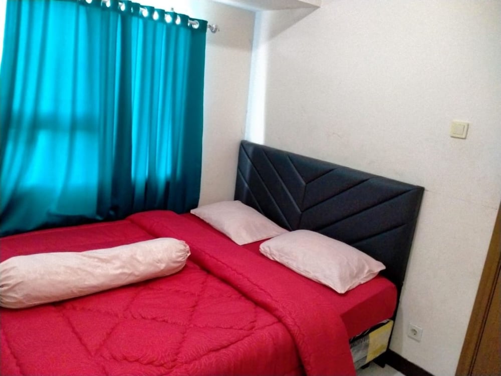 Cinere Resort Apartment By Celebrity Room view 2