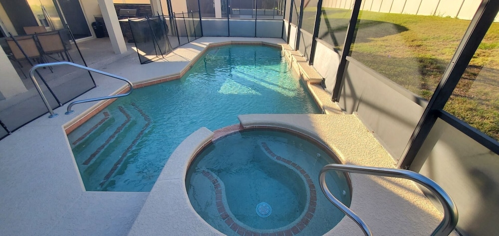 Sol1520sc 6 Bed Solana Holiday Villa 6 Bedroom Home