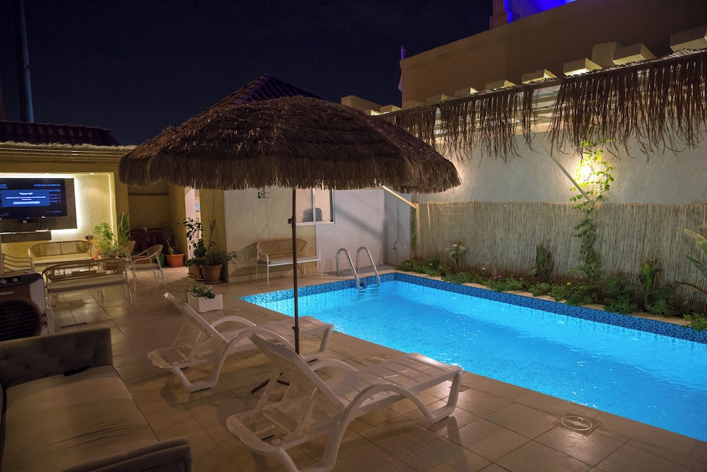LuxHostel
