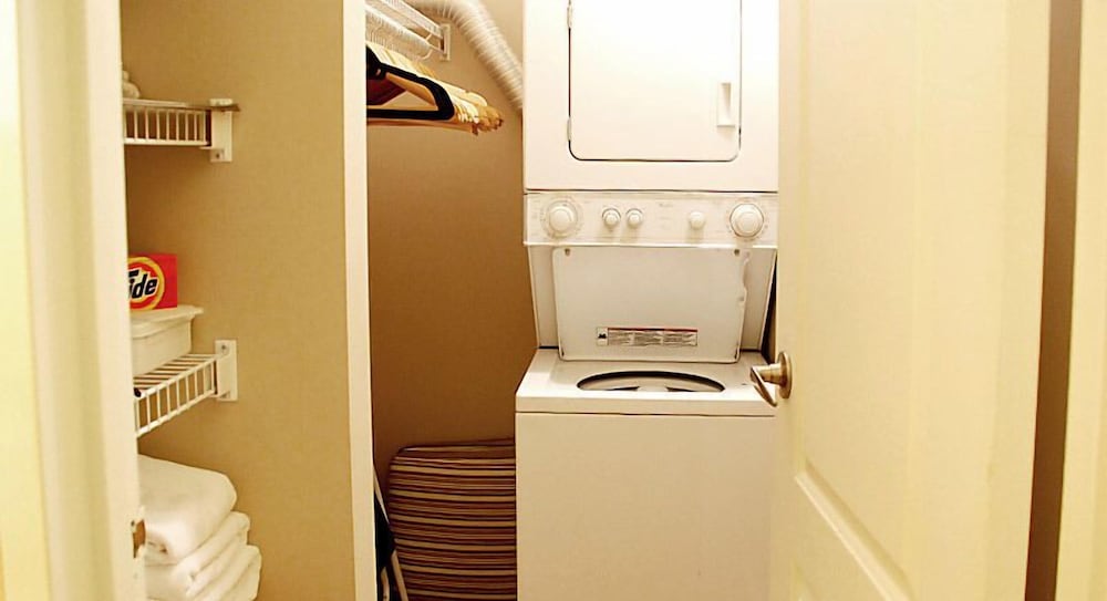Corporate Suites of Calgary - Sunnyside - Image 3