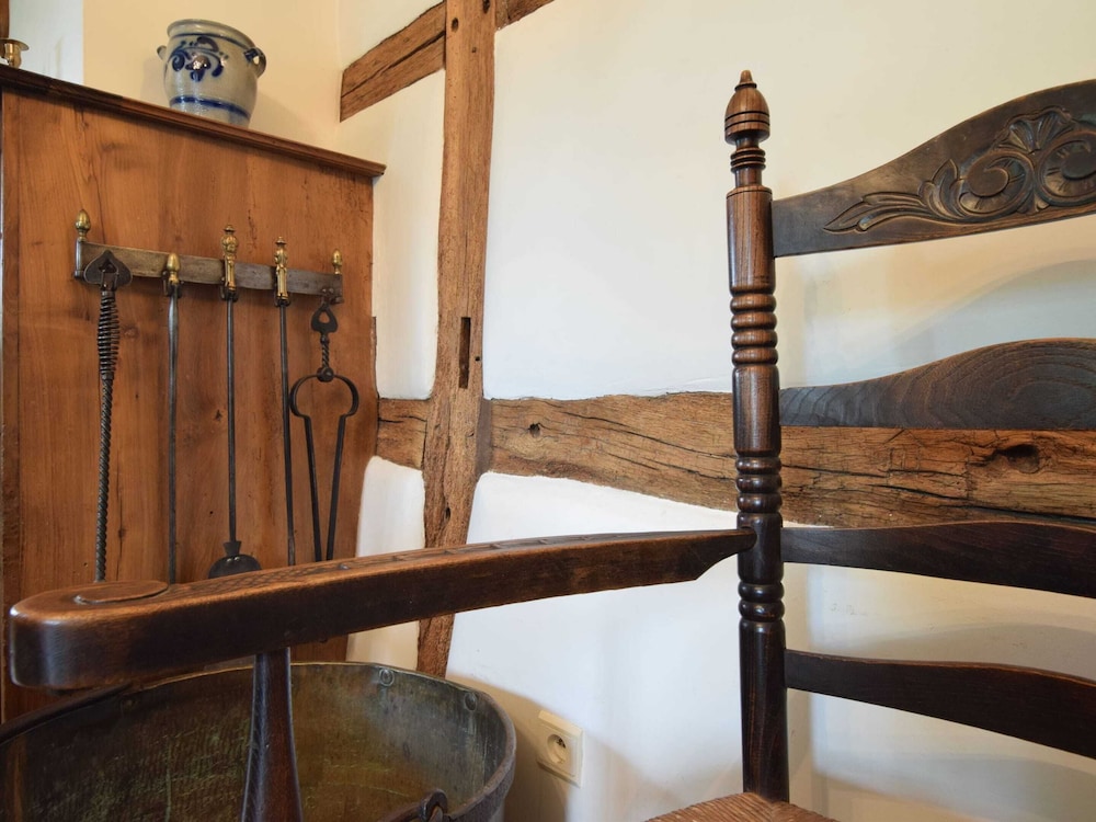 Cozy Weris Cottage Retreat view 5