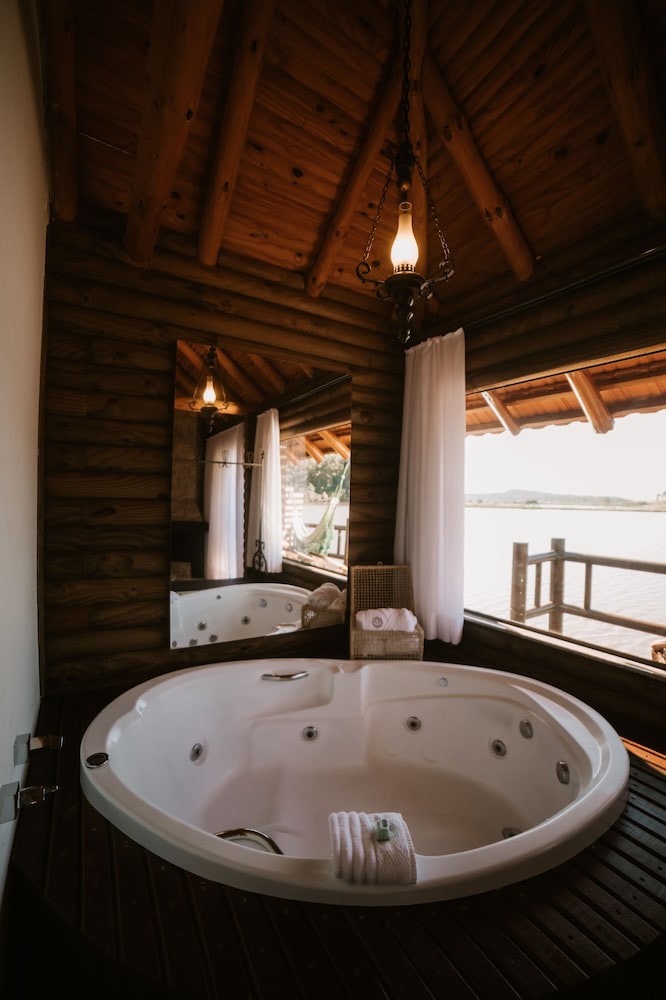 Virá Charme Resort