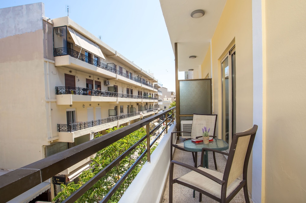 Royal Apart Hotel