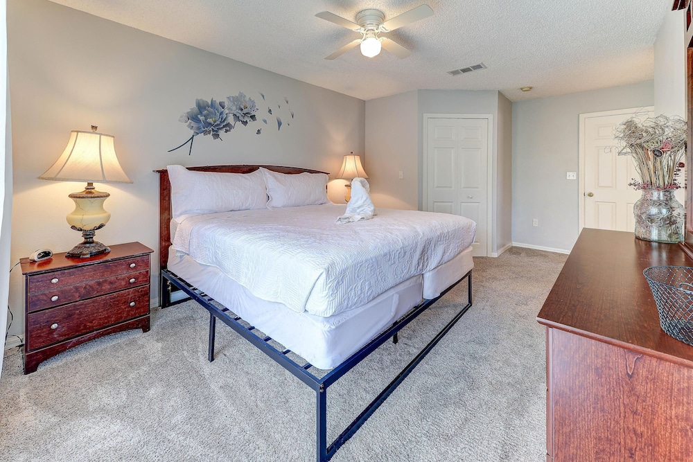 Orlando and Kissimmee Town homes by MyOrlandoStay