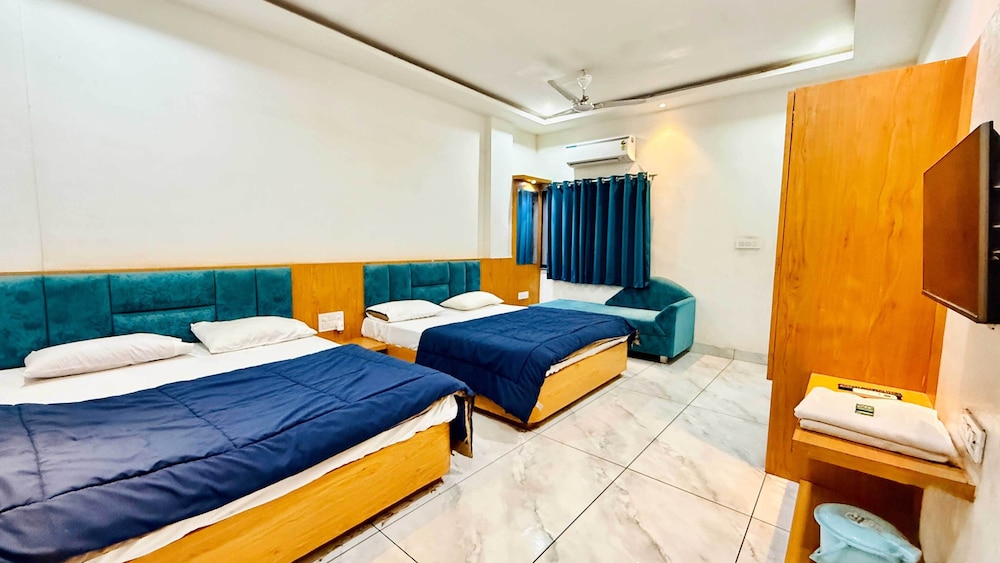 Hotel Raj Inn