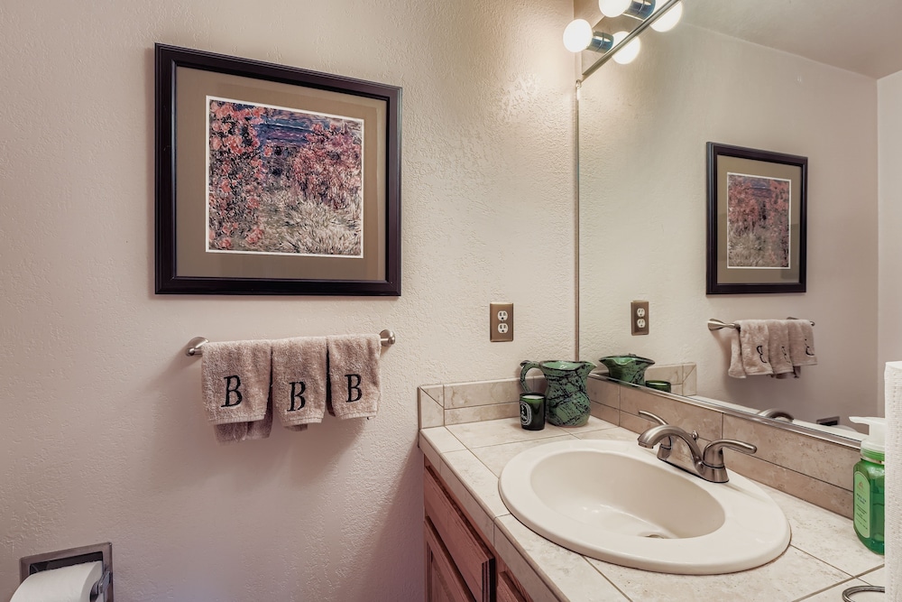 Chimney Creek 2 Bedroom Condo