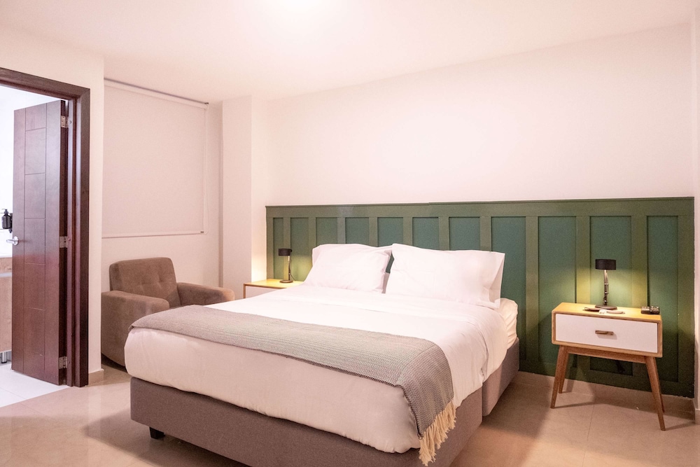 w Glorious 2BR w AC in Cartagena