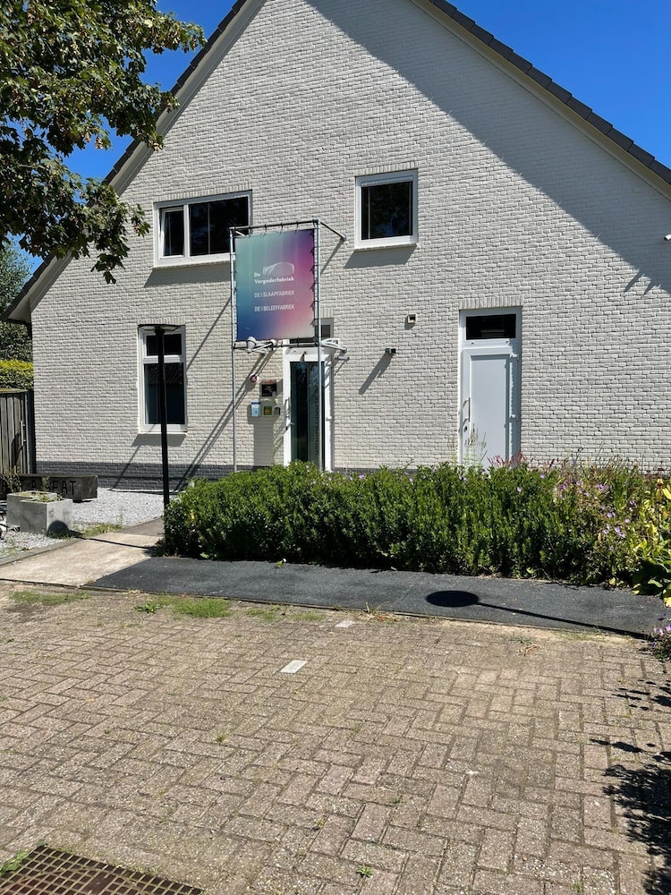 Villa Near Teuge Airport and Paleis 't Loo