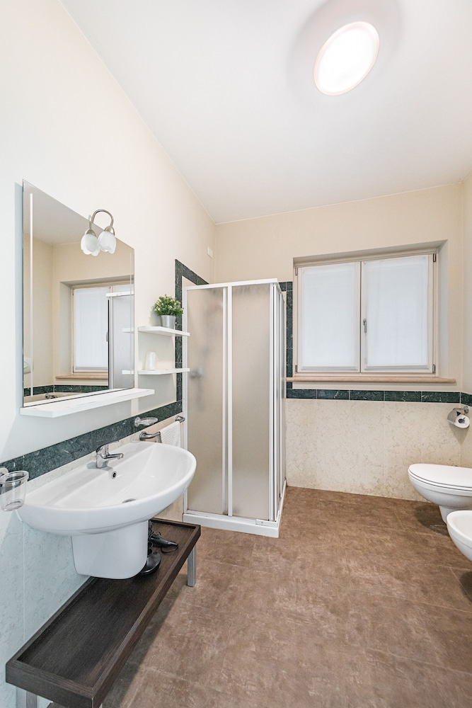 Residenza Miralago - 24 Clodia - Locazione BK