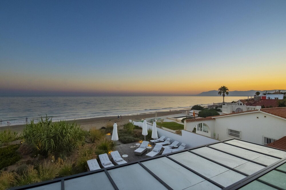 Villa Frontline Beach Costabella - Marbella