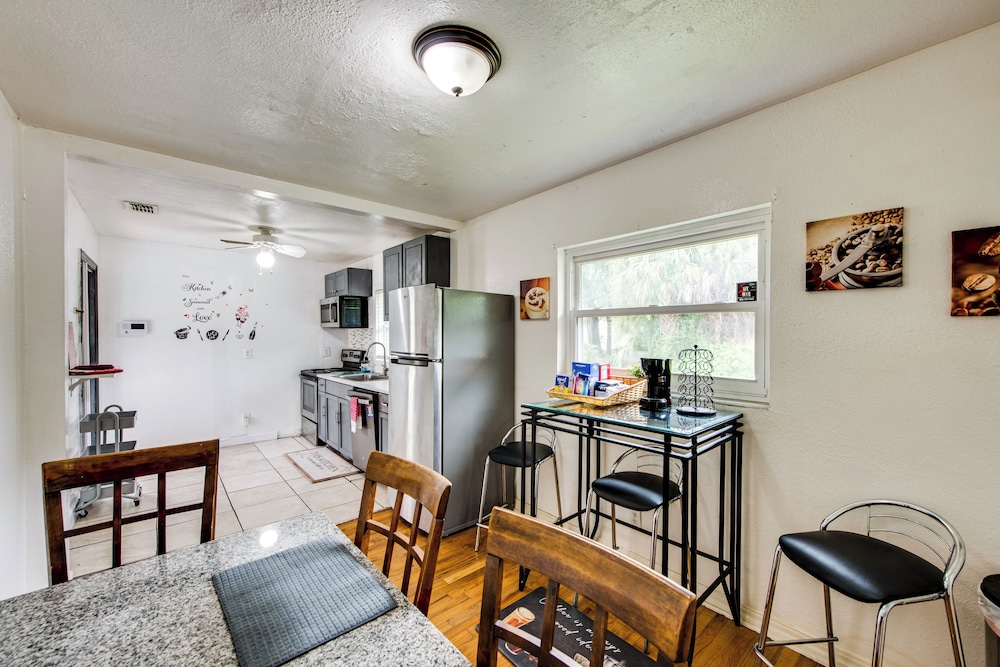 Walkable to FSU Campus: Cozy Retreat w/ Deck!
