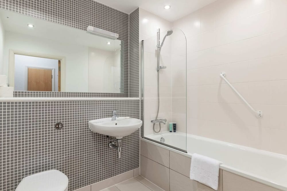 Beautiful 1 Bedroom Apartment in Shepherd's Bush