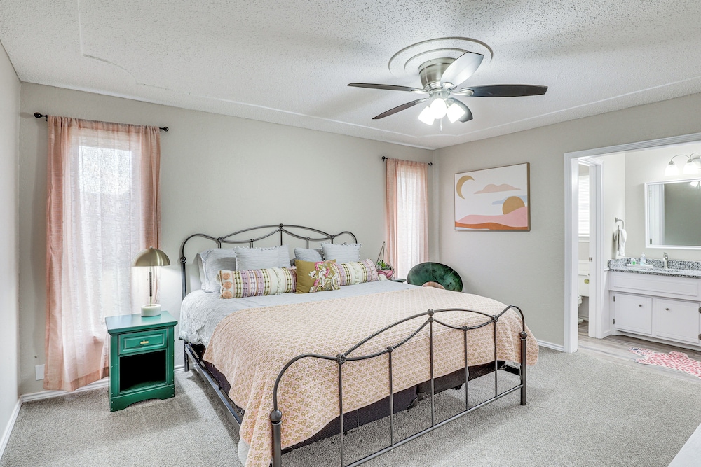 4 Mi to Texas Tech University: Home w/ Patio!