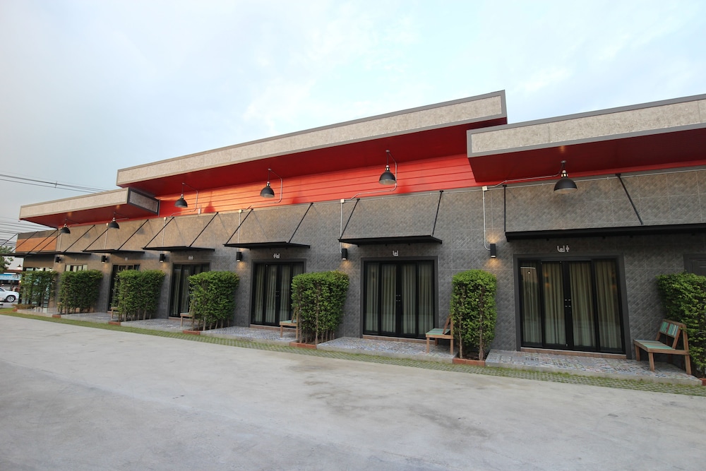 One Beat Vintage & Bistro