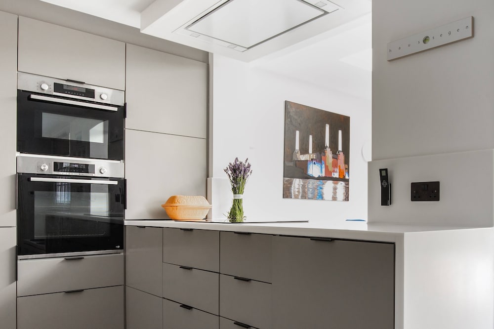 Whittlesey Street II by Onefinestay