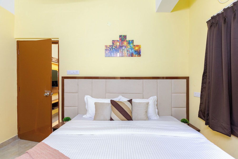 City Haven by Jadecaps Nr. Belle Vue Hsp 3bhk
