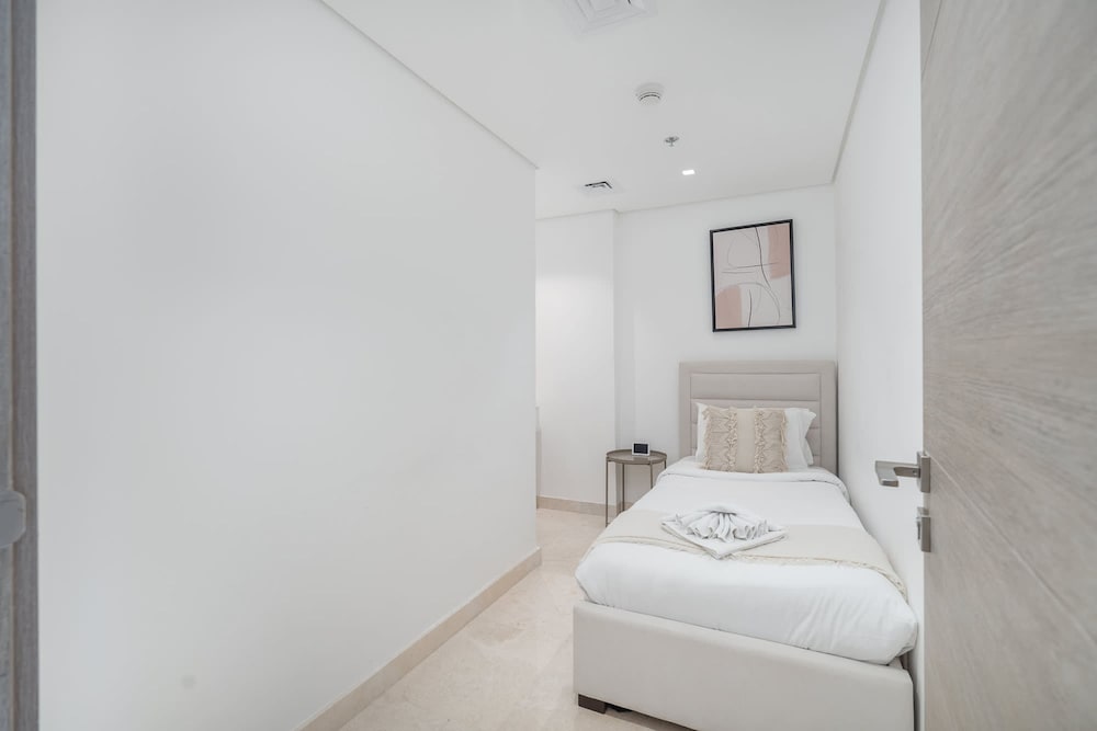 3 Bedroom Apartment in Sterling West With Full Burj Khalifa Views