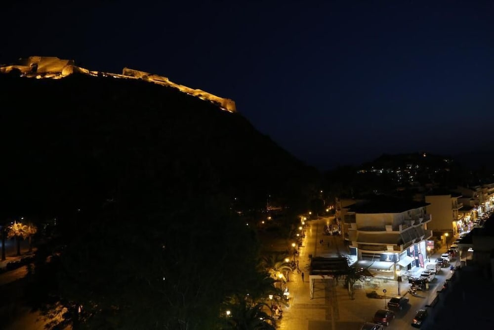 Hotel Liberty Hotel of Nafplio - Image 1