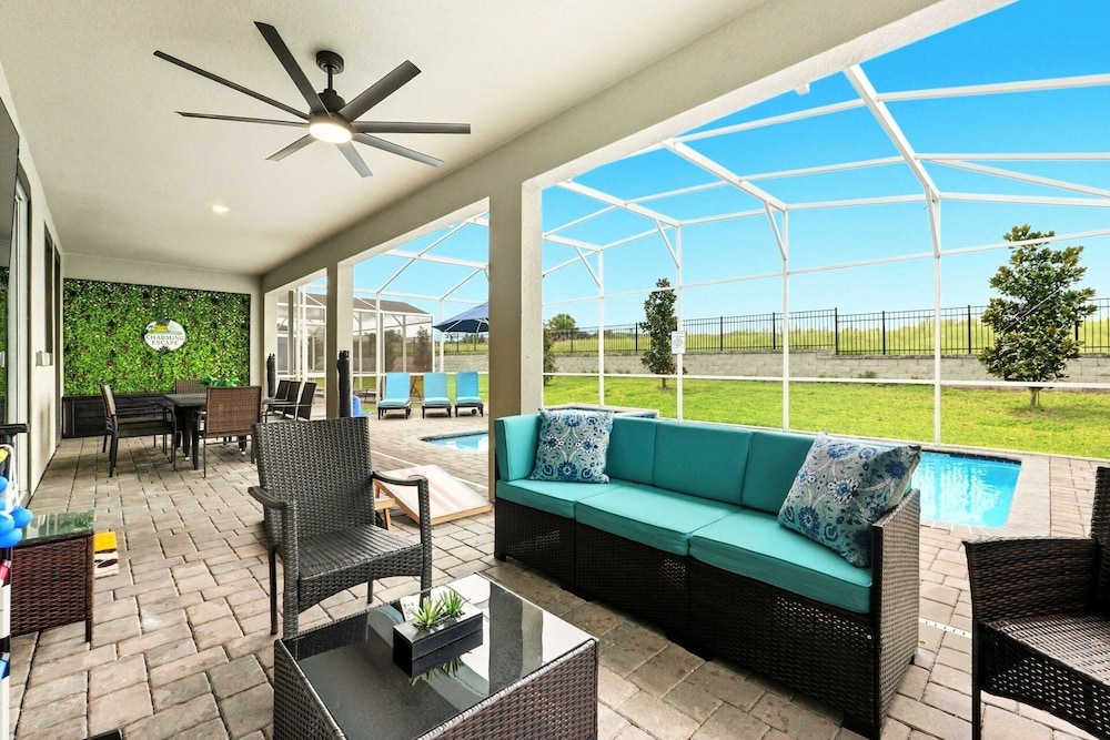 ChampionsGate Resort 10 Bedroom Vacation Home - Includes resort clubhouse amenity access! 10 Home