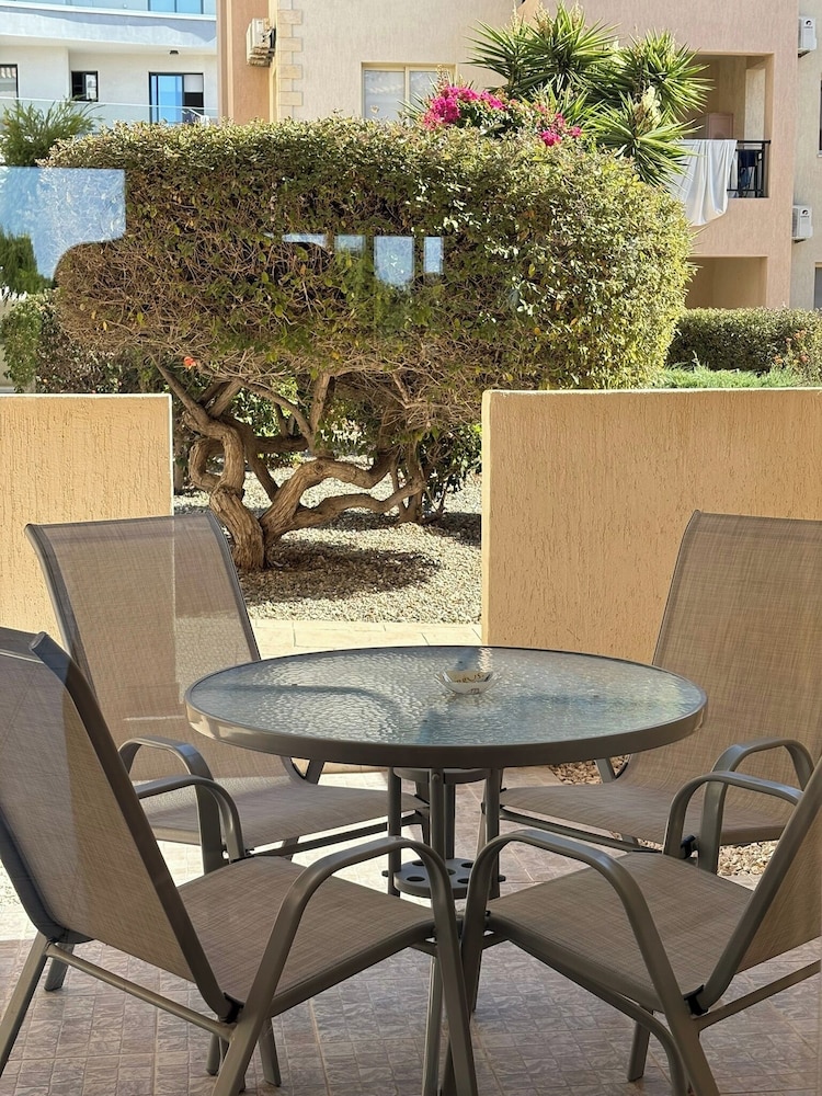 Apartment-paphos-poolside-near Amenities-discounts