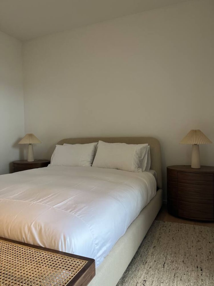 Casa Mia Lux - Sea Point 2 Bedroom Apartment