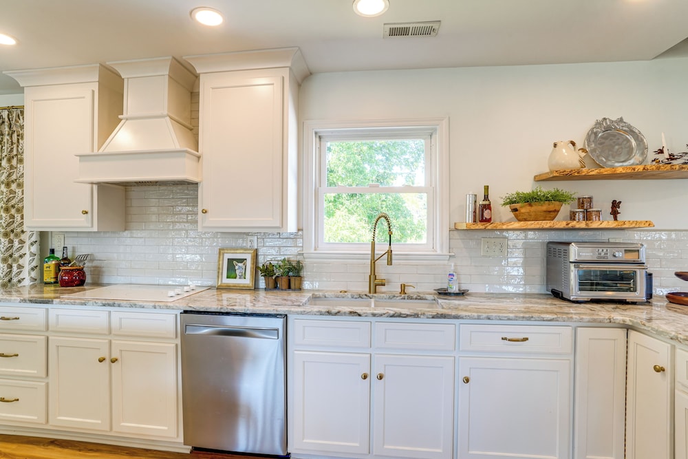 Shenandoah Valley Riverside Retreat Near Wineries