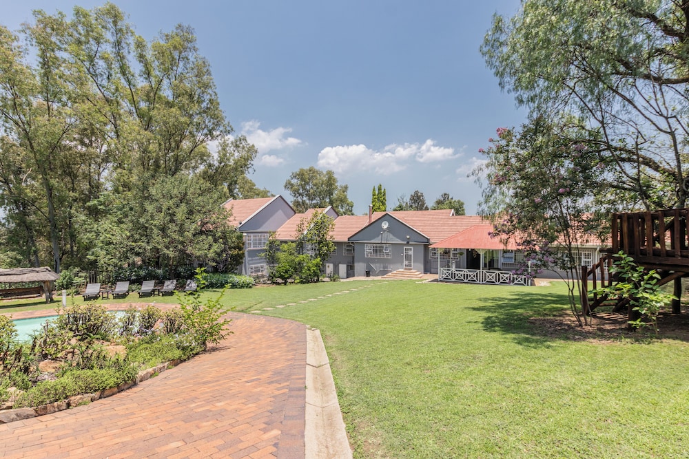 Grand Manor