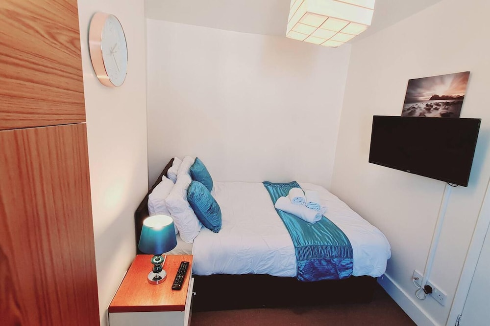 Cedar Villa - Inviting 5-bed House in Chatham- view 5