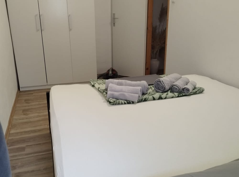 Apartment Leo Povile