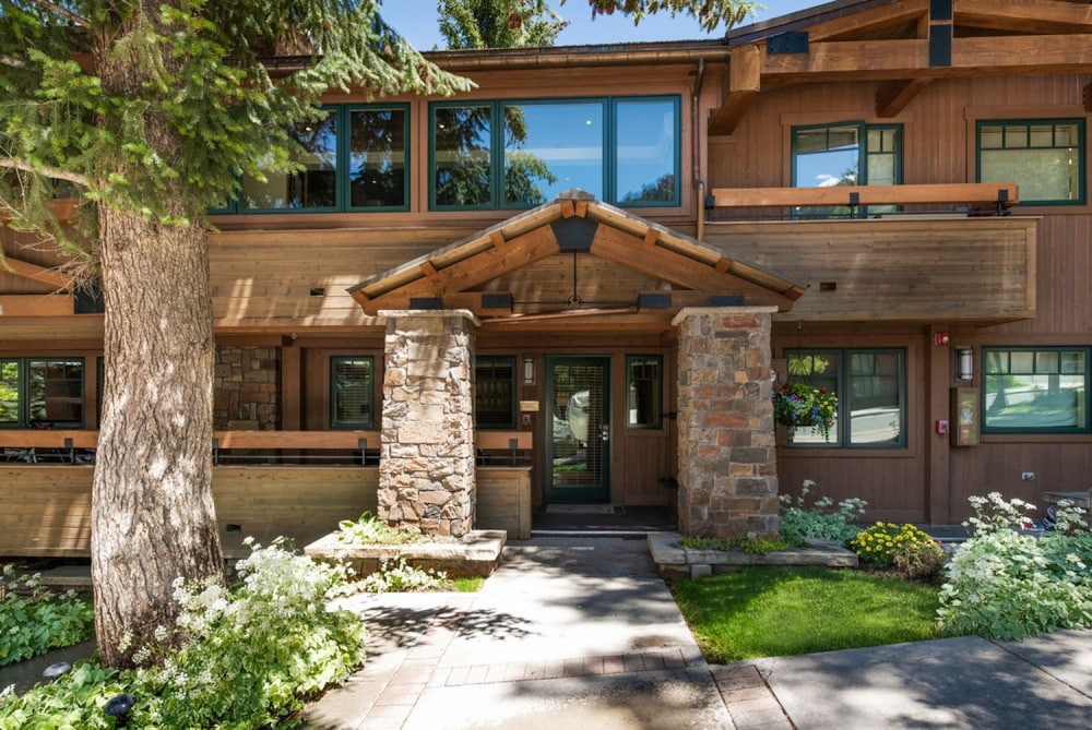 Aspen Condo w/ Pool, Hot Tub & 2 Blocks to Gondola - FH4 by RedAwning