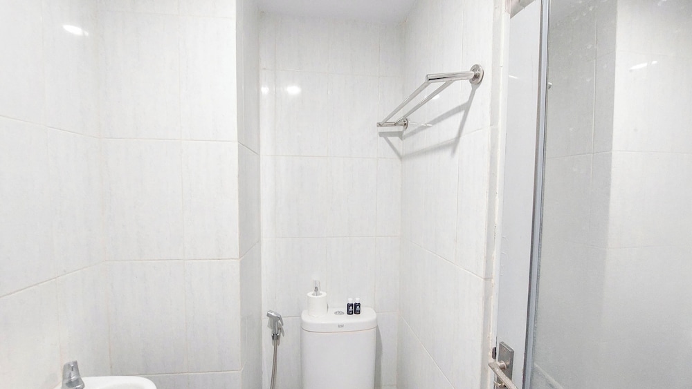 Relaxing Studio Apartment at Mansyur Residence