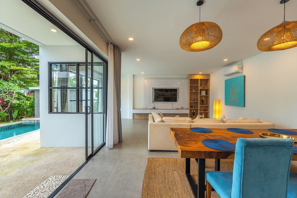 One of Phukets Best Villas V212