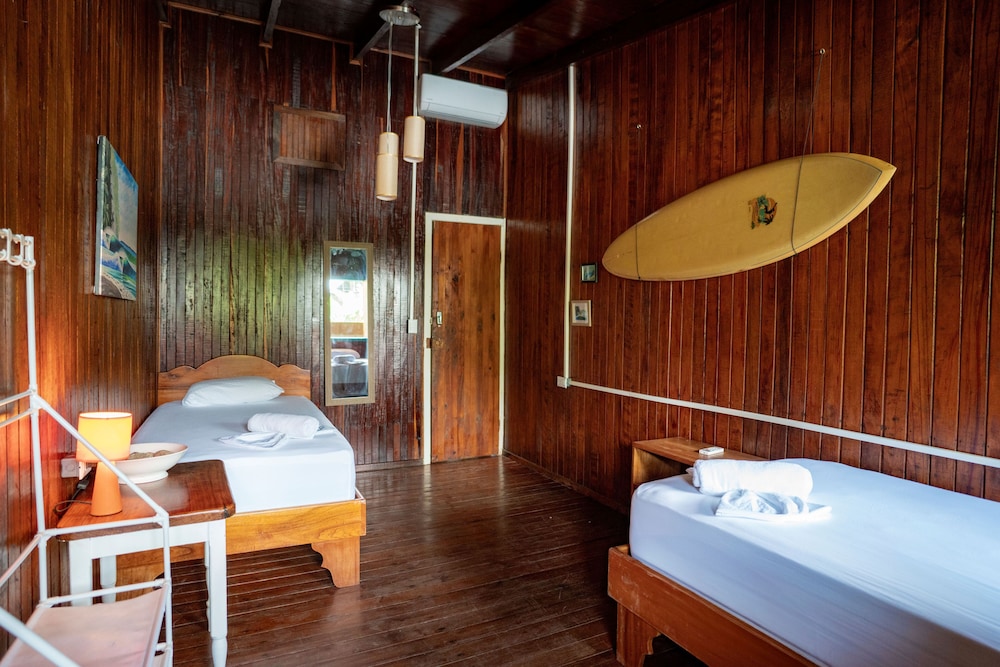 surfhouse pavones