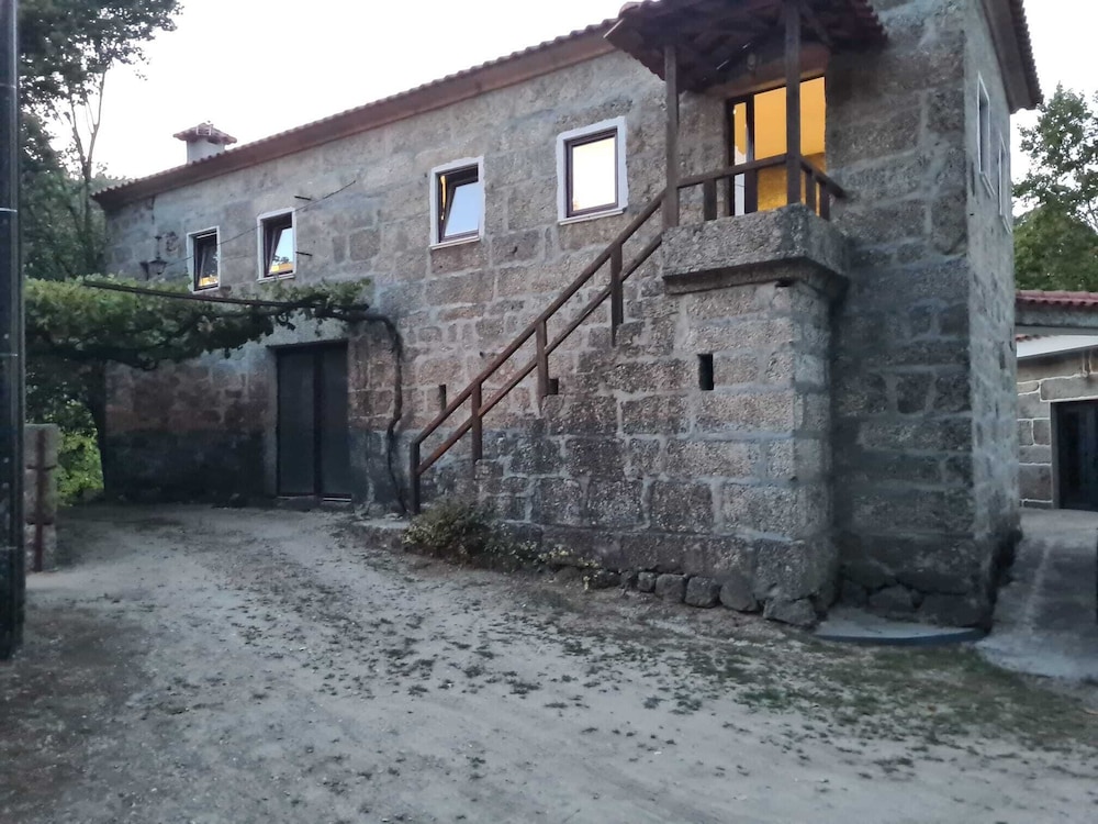 Beautiful 2-bed House - Marco de Canaveses view 5