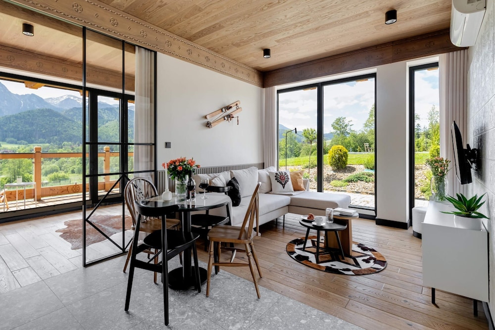 IJG Imperial Apartamenty Szymaszkowa