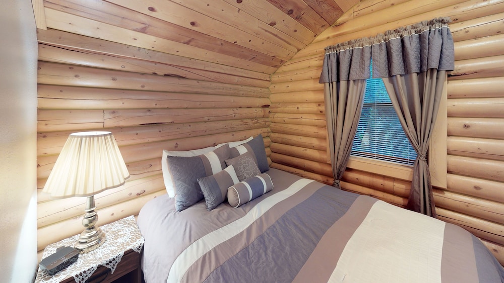 The Cabin at Lydias Canyon view 2