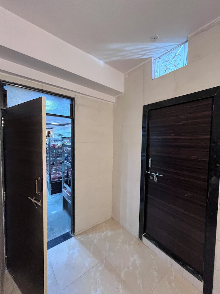 Aarav Dormitory