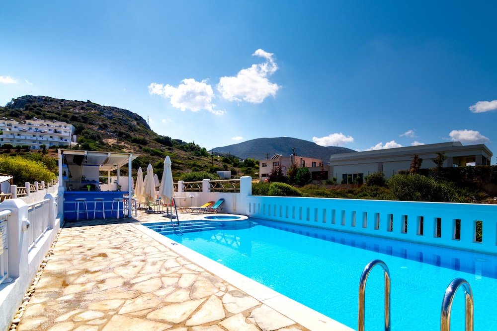 Okirroi Villas