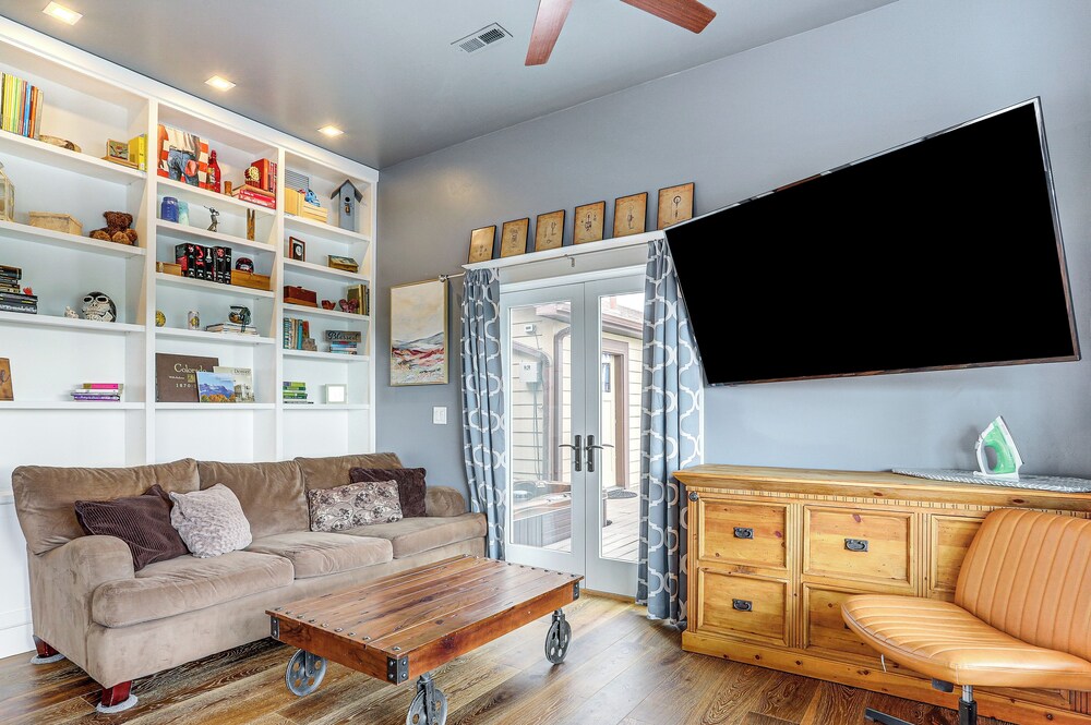 Private Hot Tub + Game Room: Keenesburg Getaway!