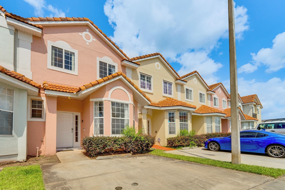 10 Mi to Wdw: Gated Townhome w/ Themed Rooms!