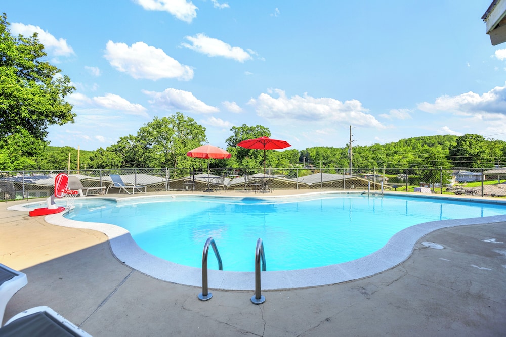 Bass Point Bliss - Resort Rental on Lake of the Ozarks Shoreline