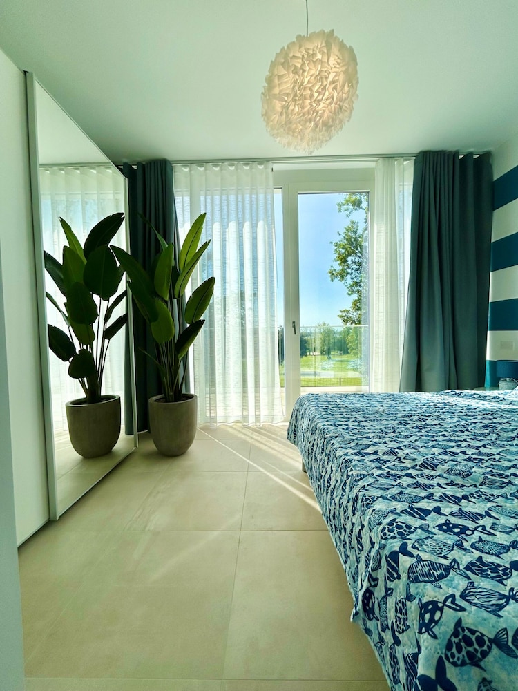 Golden Hour Retreat Lagoon View Villa With Pool