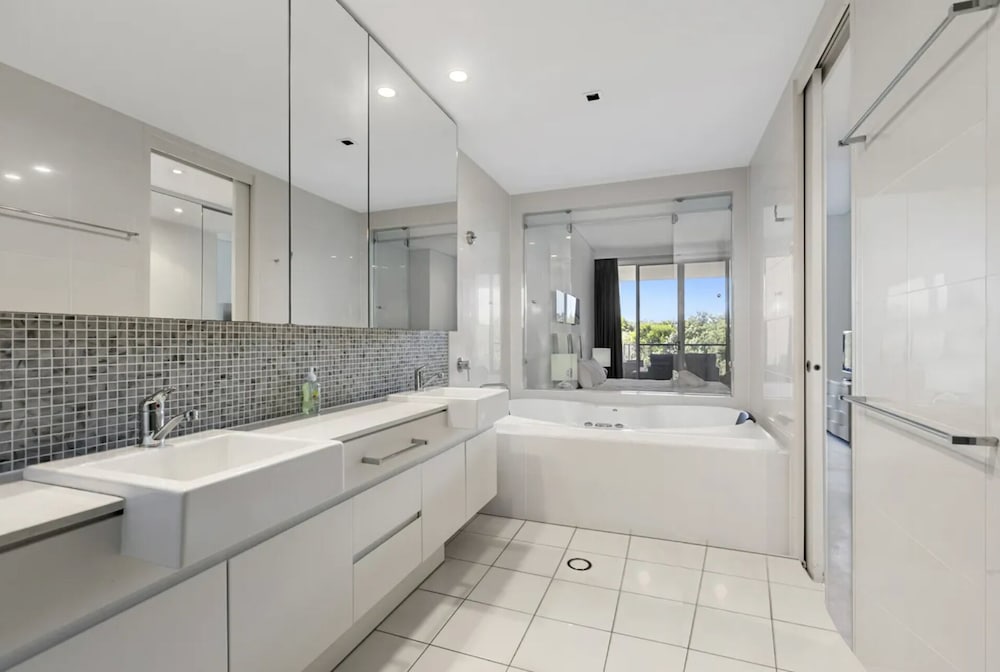 Luxury Apartments on Bells Boulevard