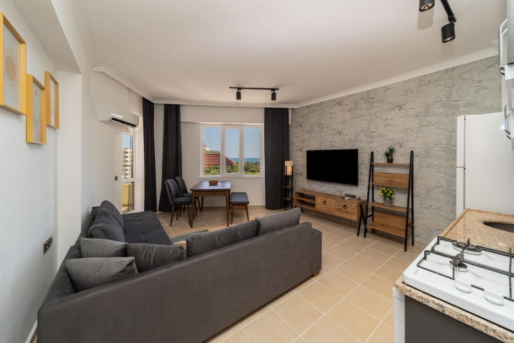 Lovely Apartment With Balcony in Aksu
