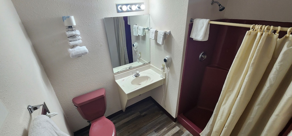 Plymouth Suites Hotel