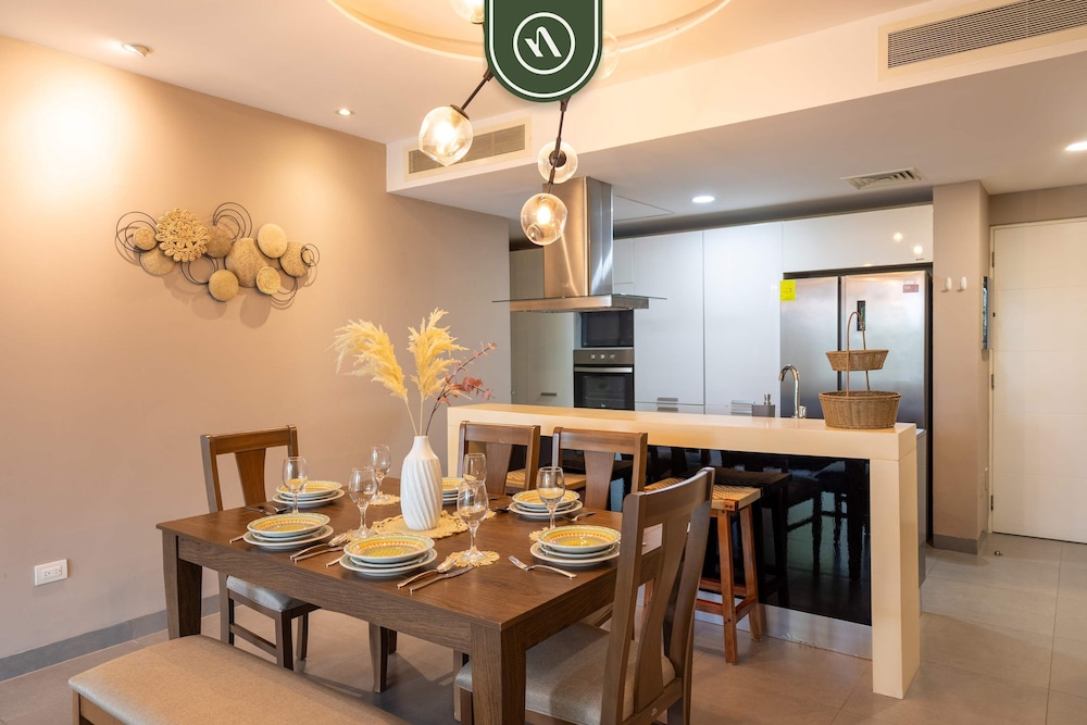 Nick Price Residences A 206