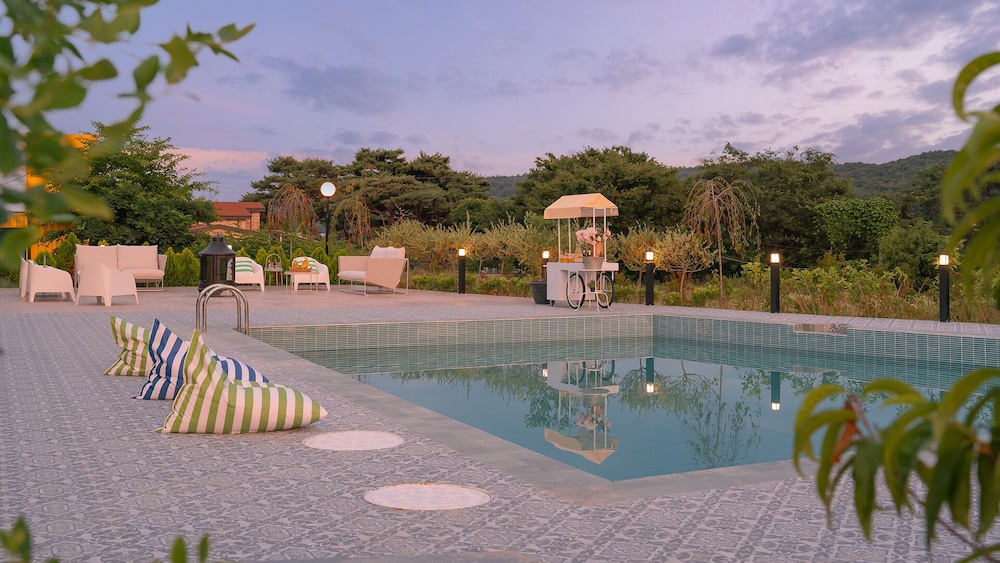 Le Pavilion Pool Villa