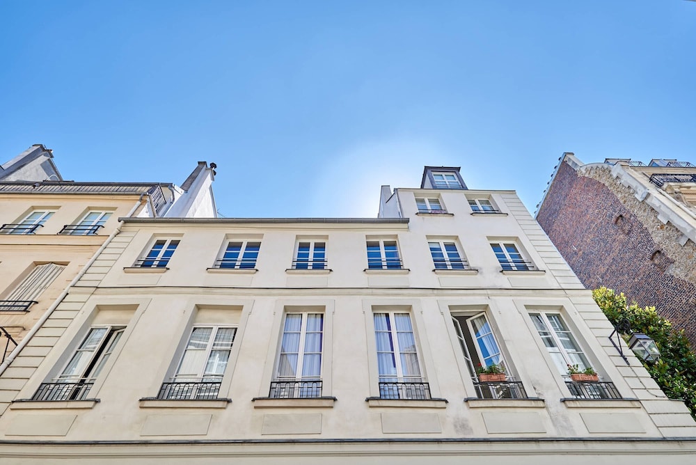 Superb Apartment Le Marais Center of Paris